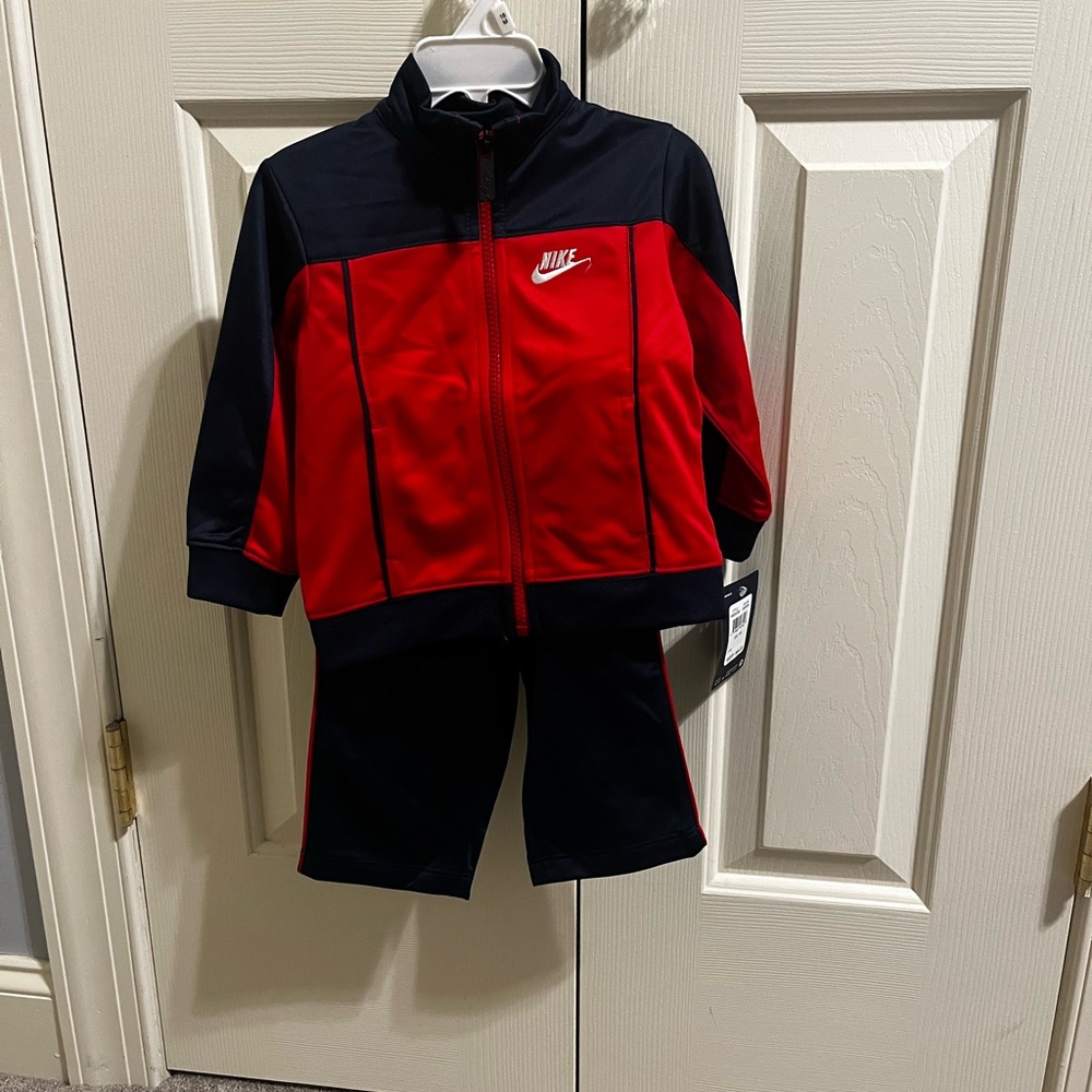 Nike Tracksuit NWT